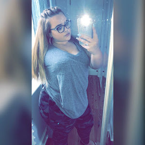 Meet your Posher, Isabella